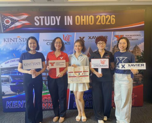 Đại diện The Kingdom Edu tham gia chương trình hội thảo