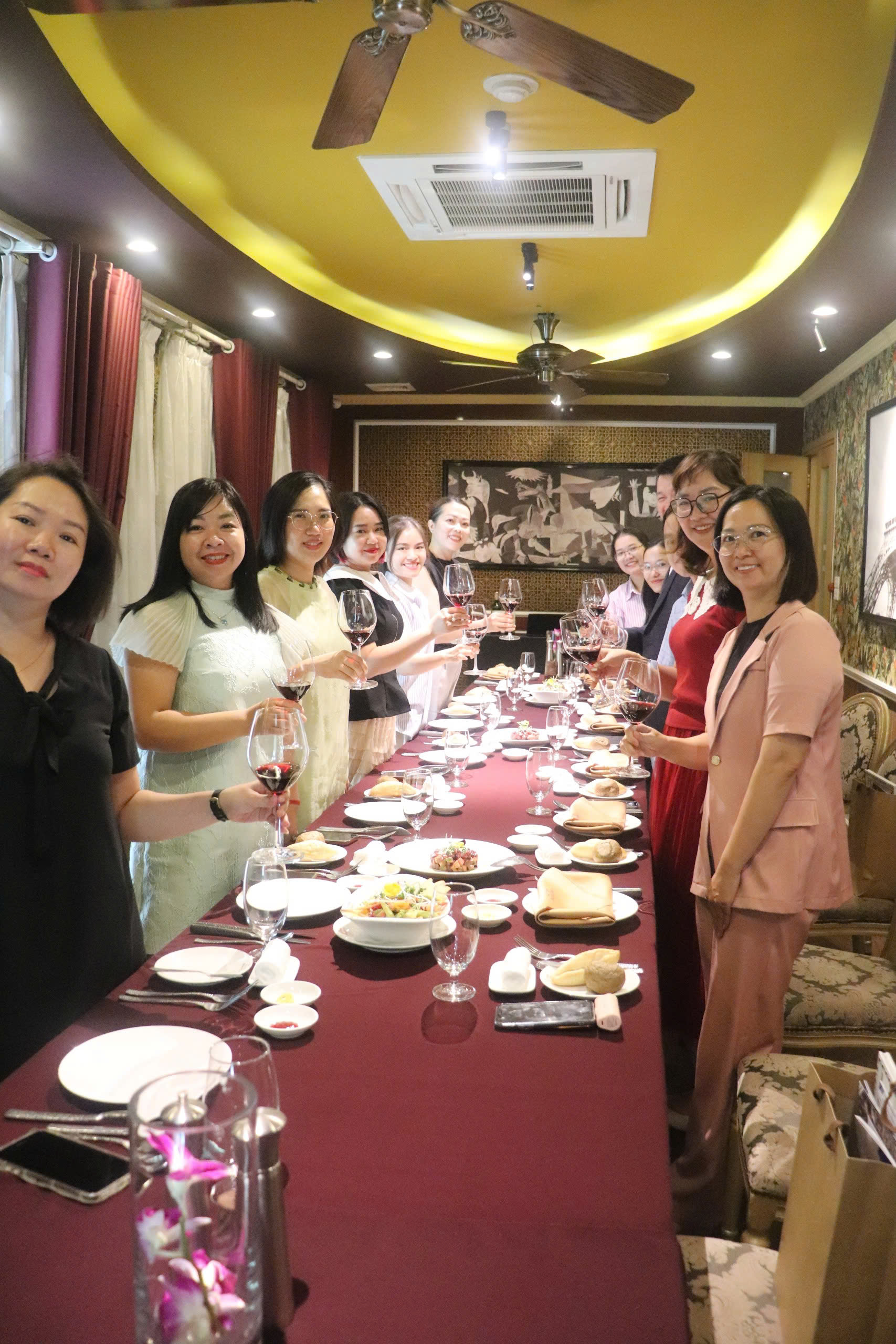 Tiệc mừng thân mật Bluesky Education tổ chức tri ân các đối tác chiến lược