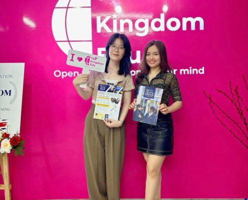 Ms Yến đại diện LightPath New Zealand đến thăm văn phòng The Kingdom Edu