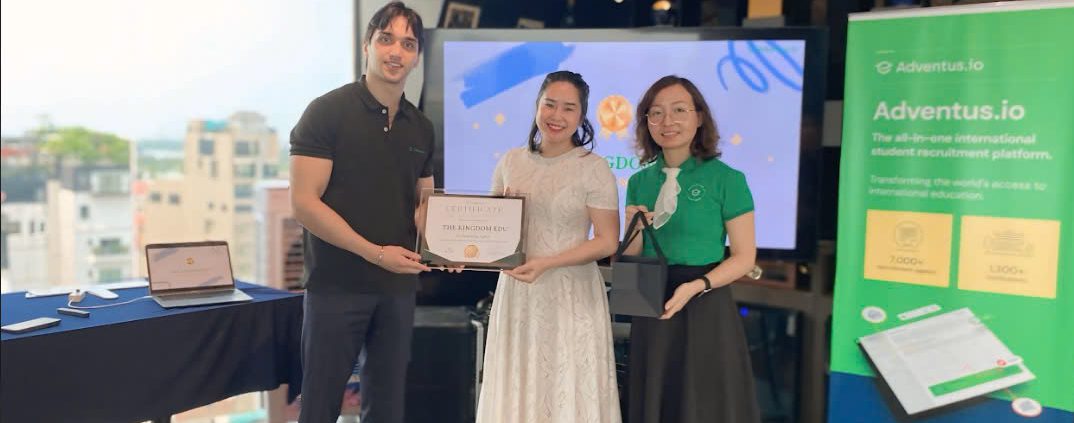 The Kingdom Edu nhận Certificate do Adventus trao
