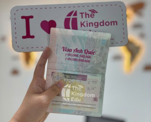 Khách hàng The Kingdom tự tin vượt qua vòng phỏng vấn sau khi đã được chuẩn bị kĩ lưỡng và nhận visa thăm thân Anh Quốc