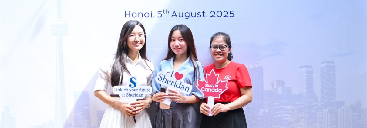 Đại diện The Kingdom Edu chụp hình cùng đại diện trường Sheridan College & Ontario Tech University