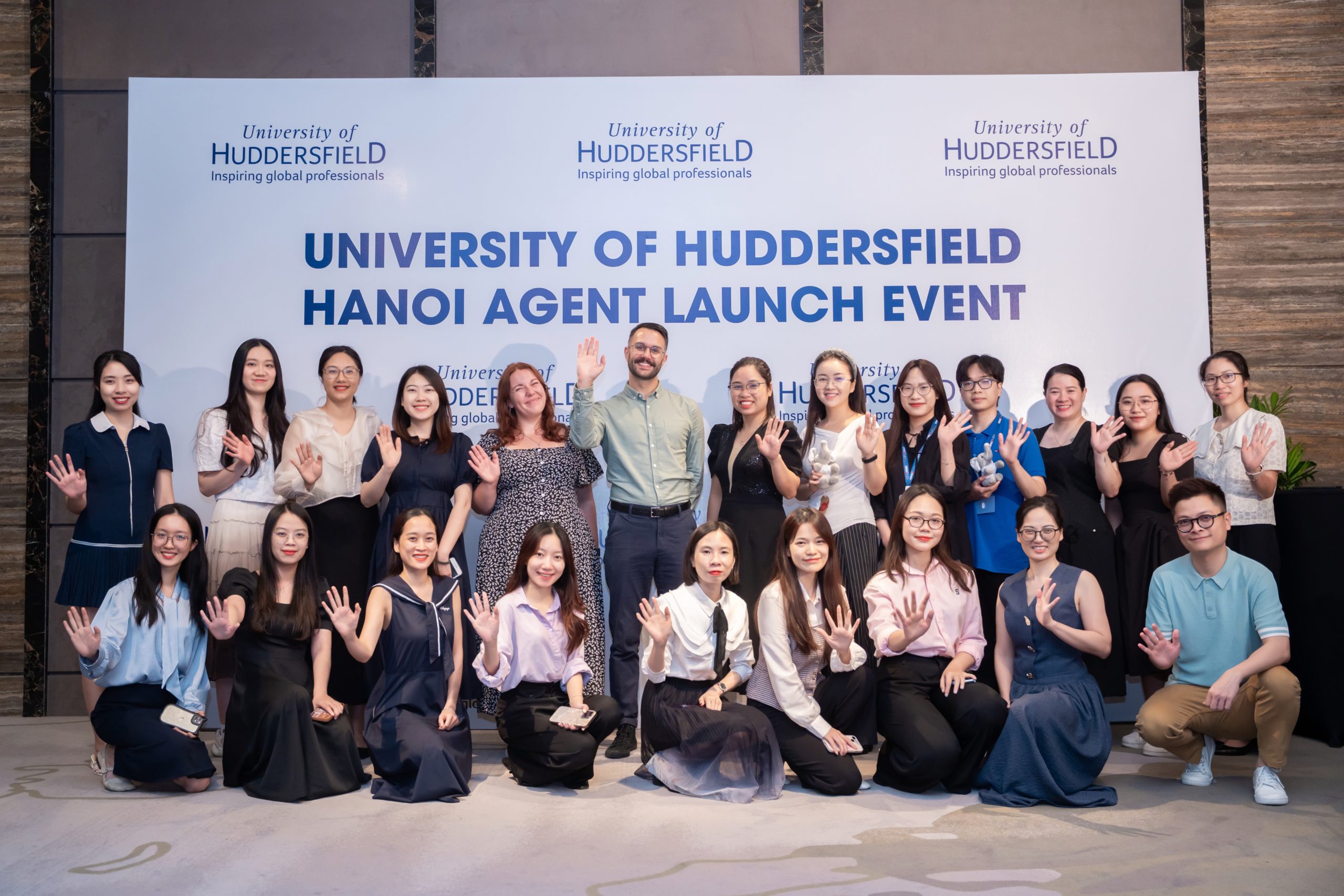 Hội thảo cùng  University of Huddersfield