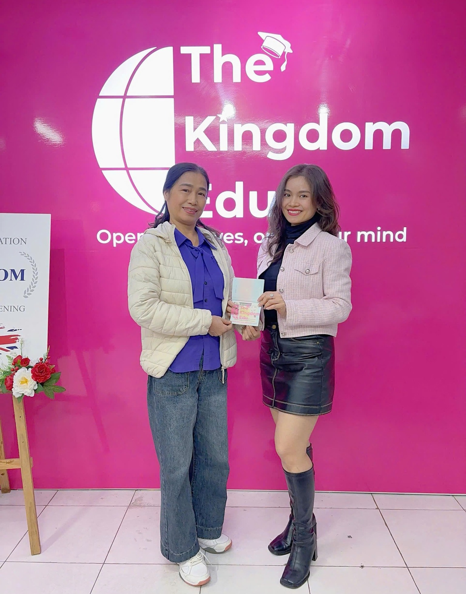 Cô khách hàng nhận visa sau khi kháng cáo thành công