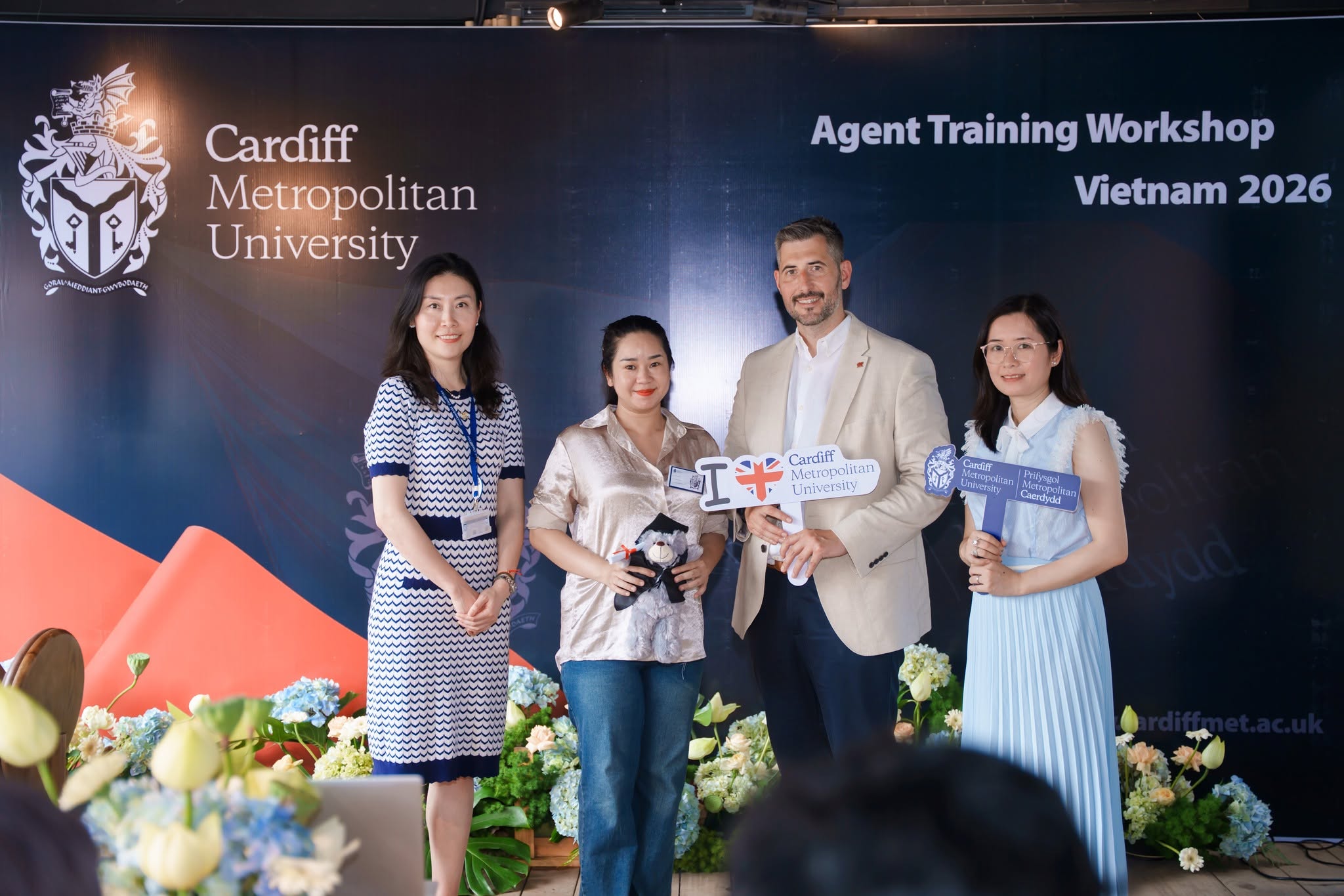 Đại diện The Kingdom Edu tham dự chương trình hội thảo