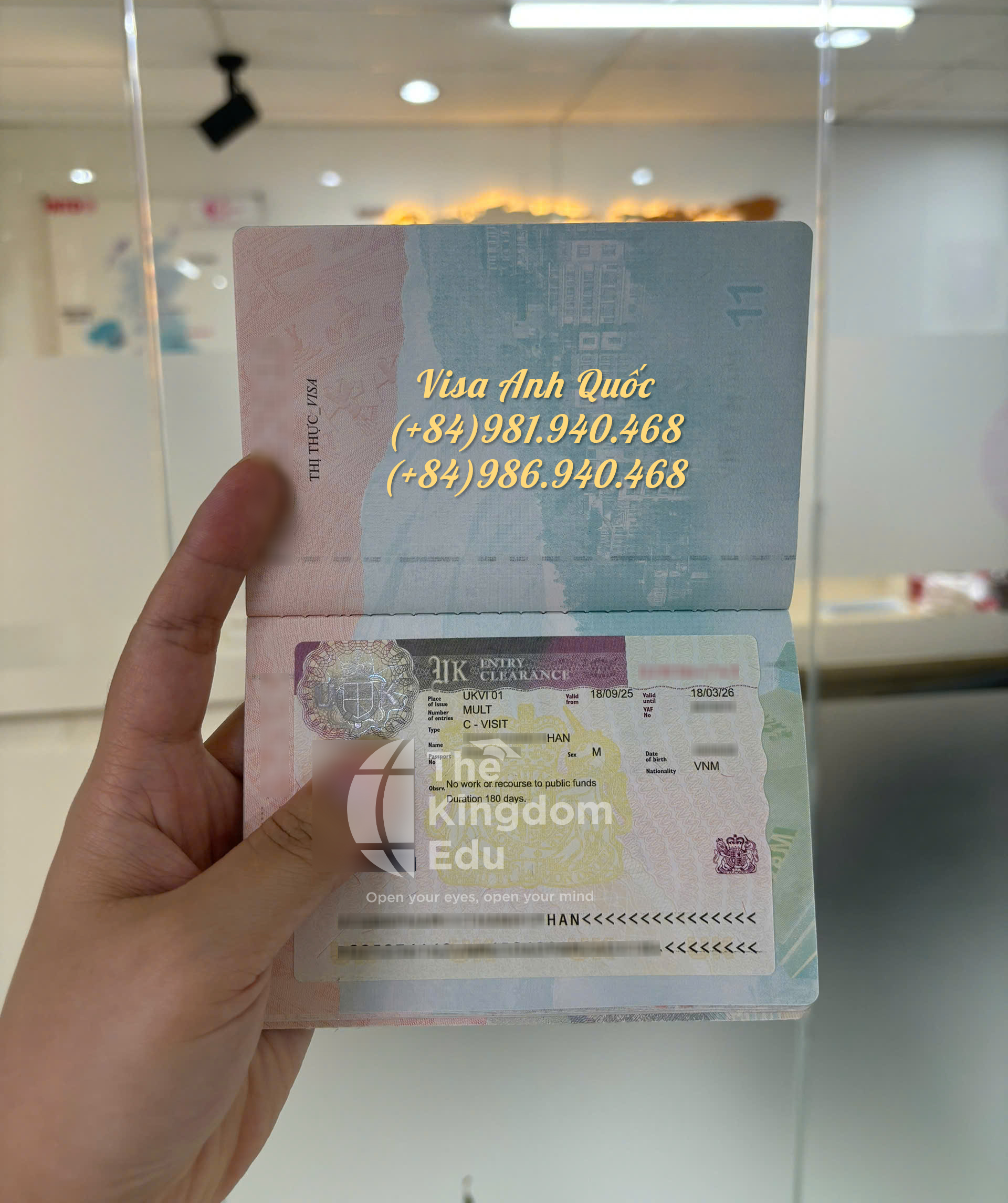 Khách hàng của The Kingdom Visa nhận visa thăm thân Anh Quốc