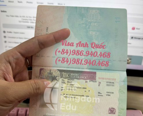 Chị khách hàng nhận visa sang thăm con tại UK