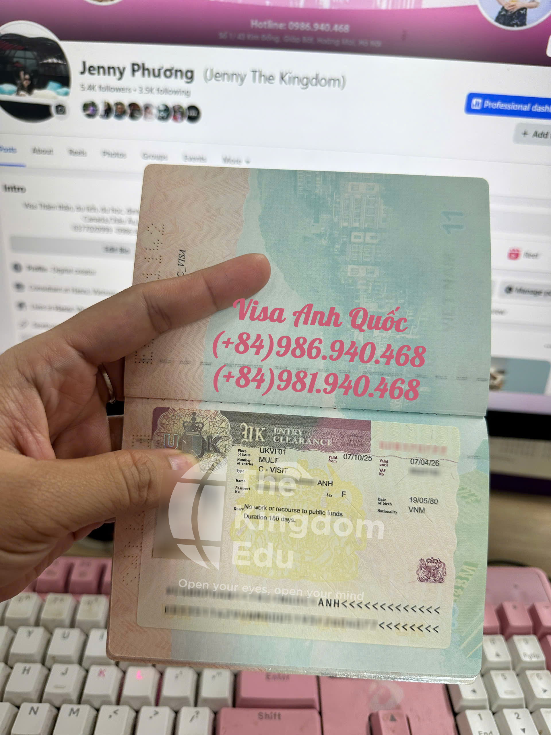 Chị khách hàng nhận visa sang thăm con tại UK