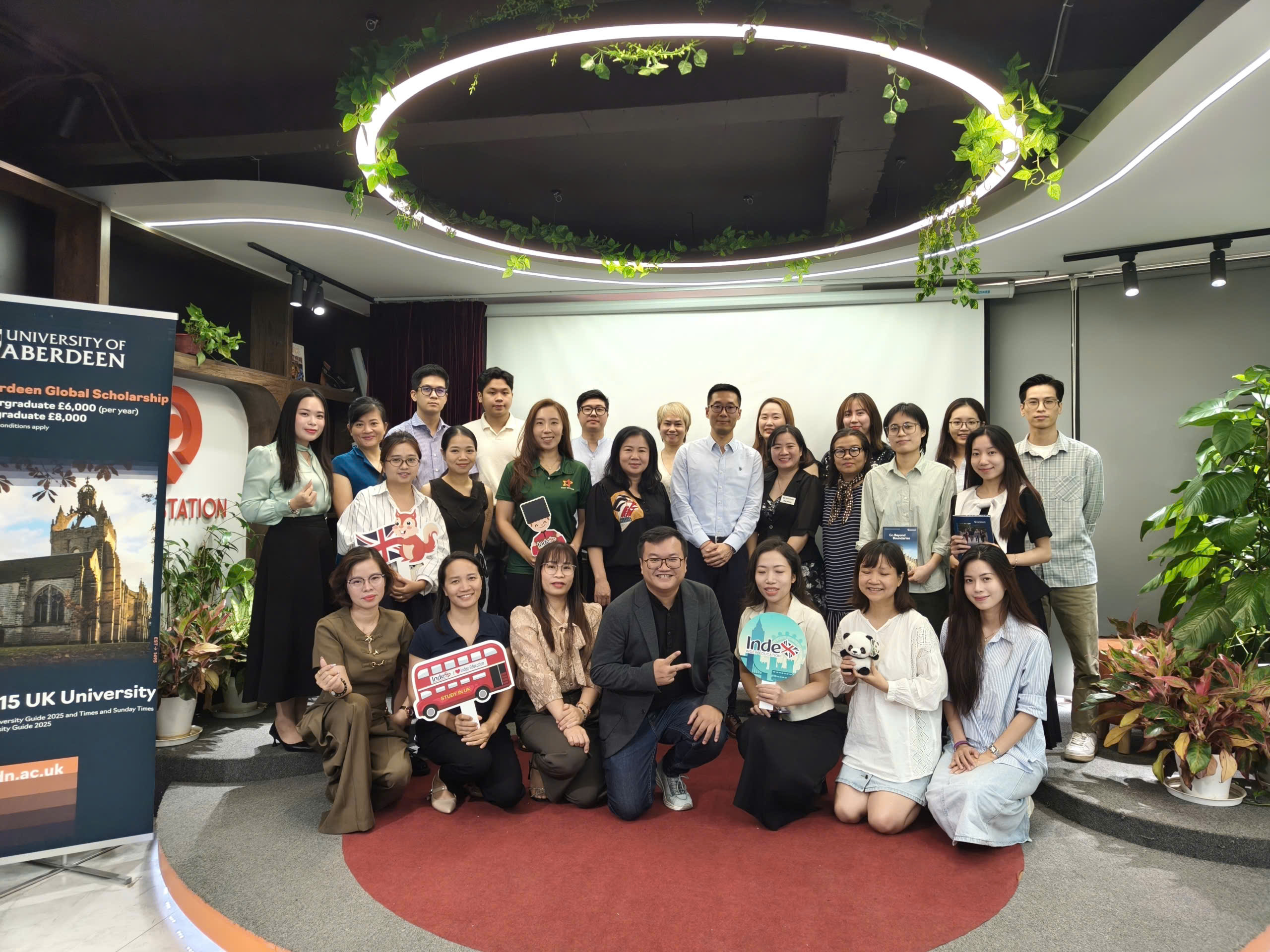 Đại diện The Kingdom Edu tham dự chương trình hội thảo