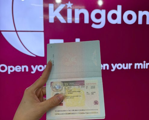 Cô khách hàng đã về hưu nhận được visa Anh Quốc sau khi sử dụng dịch vụ The Kingdom Visa