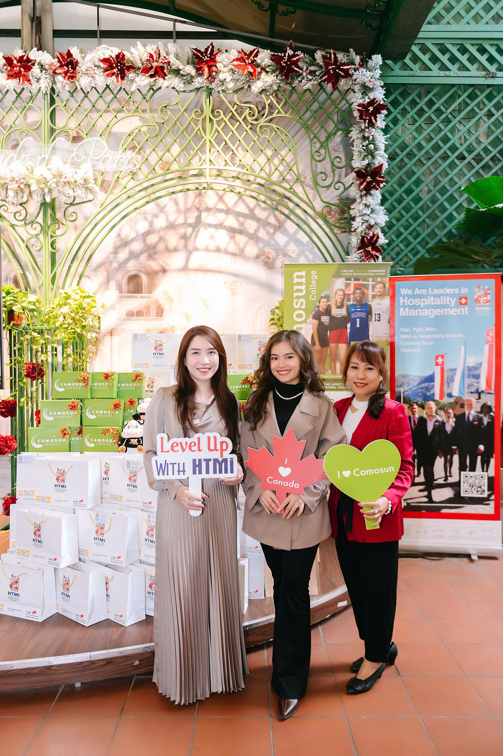 Đại diện The Kingdom Edu tham gia chương trình hội thảo