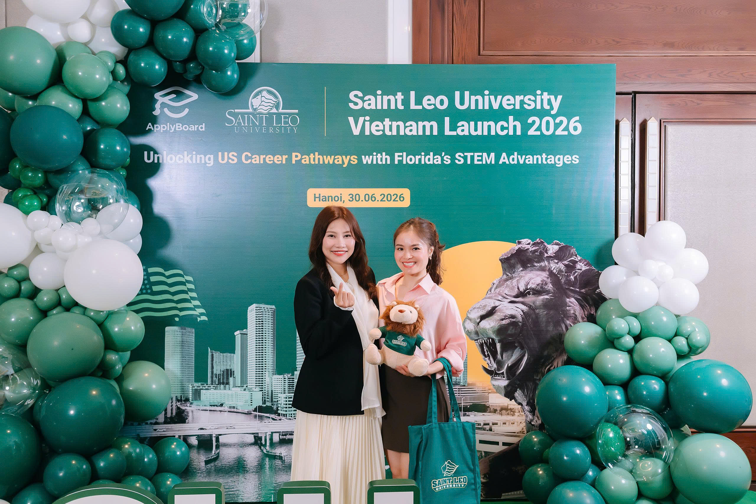 Đại diện The Kingdom Edu tham dự chương trình hội thảo